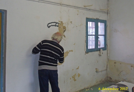 2017 12 06 CHAN-PL 5441 Courbessac  Salle de reunion  Preparation des murs  Jacky Fougeray