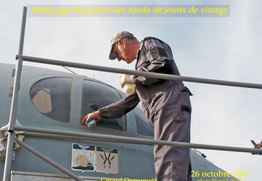 2017 10 26 CHAN-PL ATL31 4673 Nettoyage des joints des fonds de joints de vitrage  Gerard Dereumetz