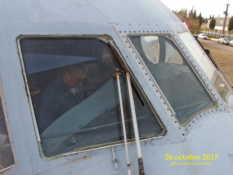 2017_10_26_CHAN-PL_ATL31_4684_Vitre_AV_Droite_avec_ancien_joint.jpg