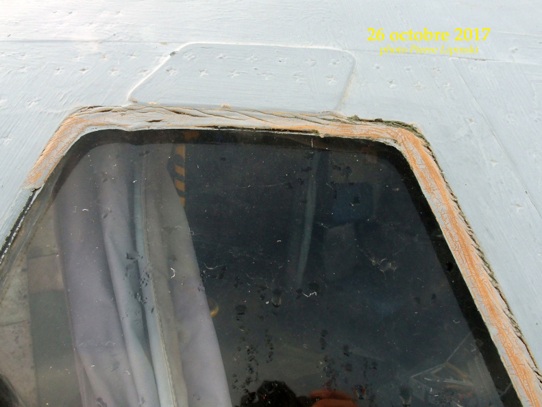 2017_10_26_CHAN-PL_ATL31_4694_Vitre_avant_droite__Ancien_joint_.jpg