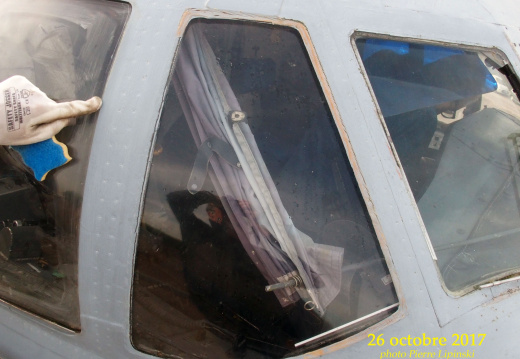 thumbs 2017 10 26 CHAN-PL ATL31 4682 Vitre laterale droite AV   avec ancien joint