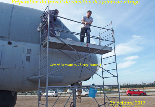2017 10 26 CHAN-PL ATL31 4740 Echafaudage  Preparation du travail de refection des joints de vitrage  G. Dereumetz  T. Tramois