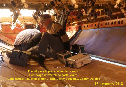 2018 11 13 CHAN-PL 10910 ATL31 Travail dans la soute A. Tarradellas  JP Viollin 20
